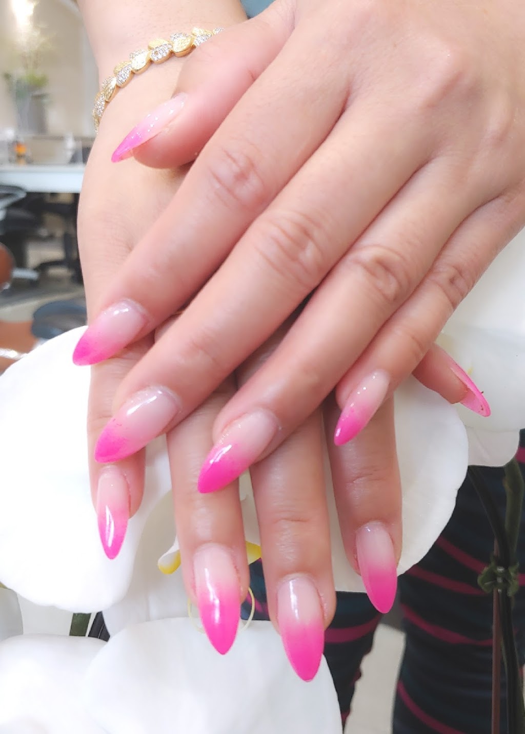 Lenas Nails | 158 Clair Rd E j3, Guelph, ON N1L 0G6, Canada | Phone: (519) 837-8929