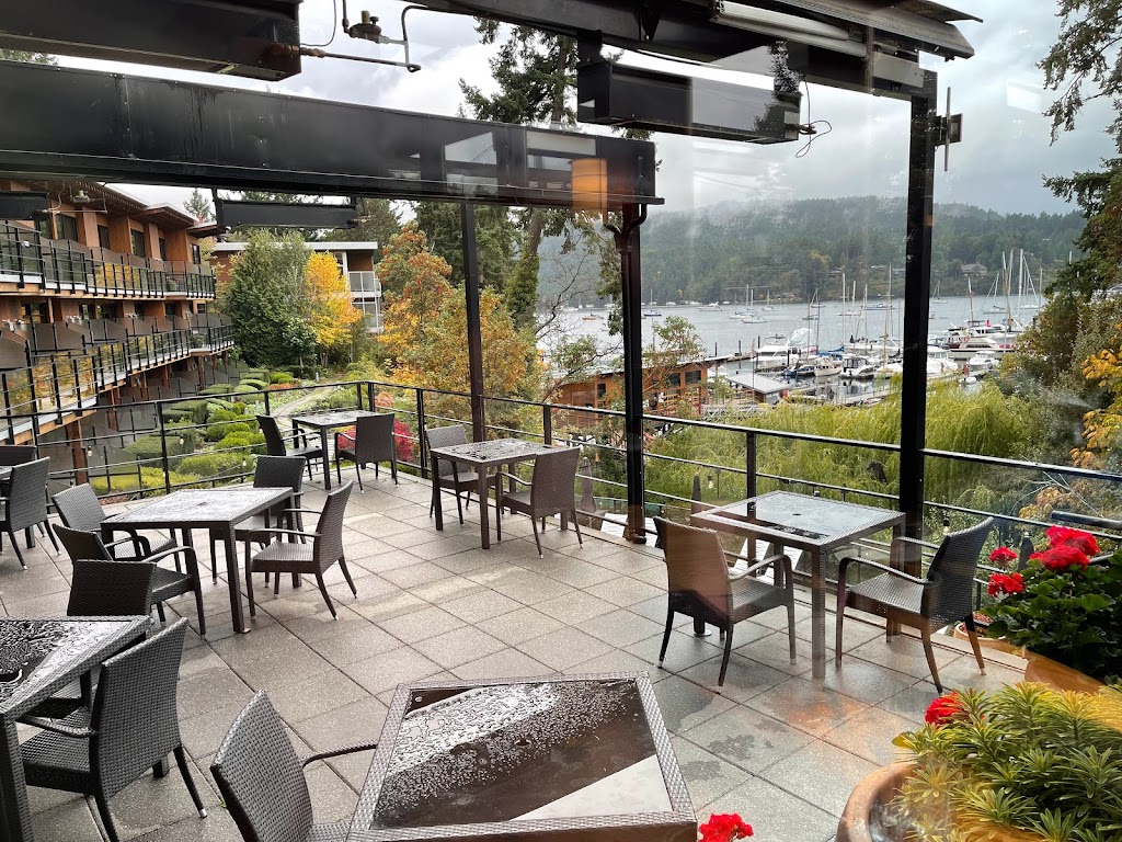 The Pub at Brentwood Bay Resort | 849 Verdier Ave, Brentwood Bay, BC V8M 1C5, Canada | Phone: (250) 544-5102