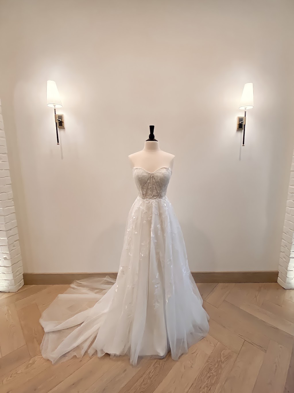 Ivory Estate Bridals | 398 Wilson St E, Ancaster, ON L9G 2C3, Canada | Phone: (905) 906-9492