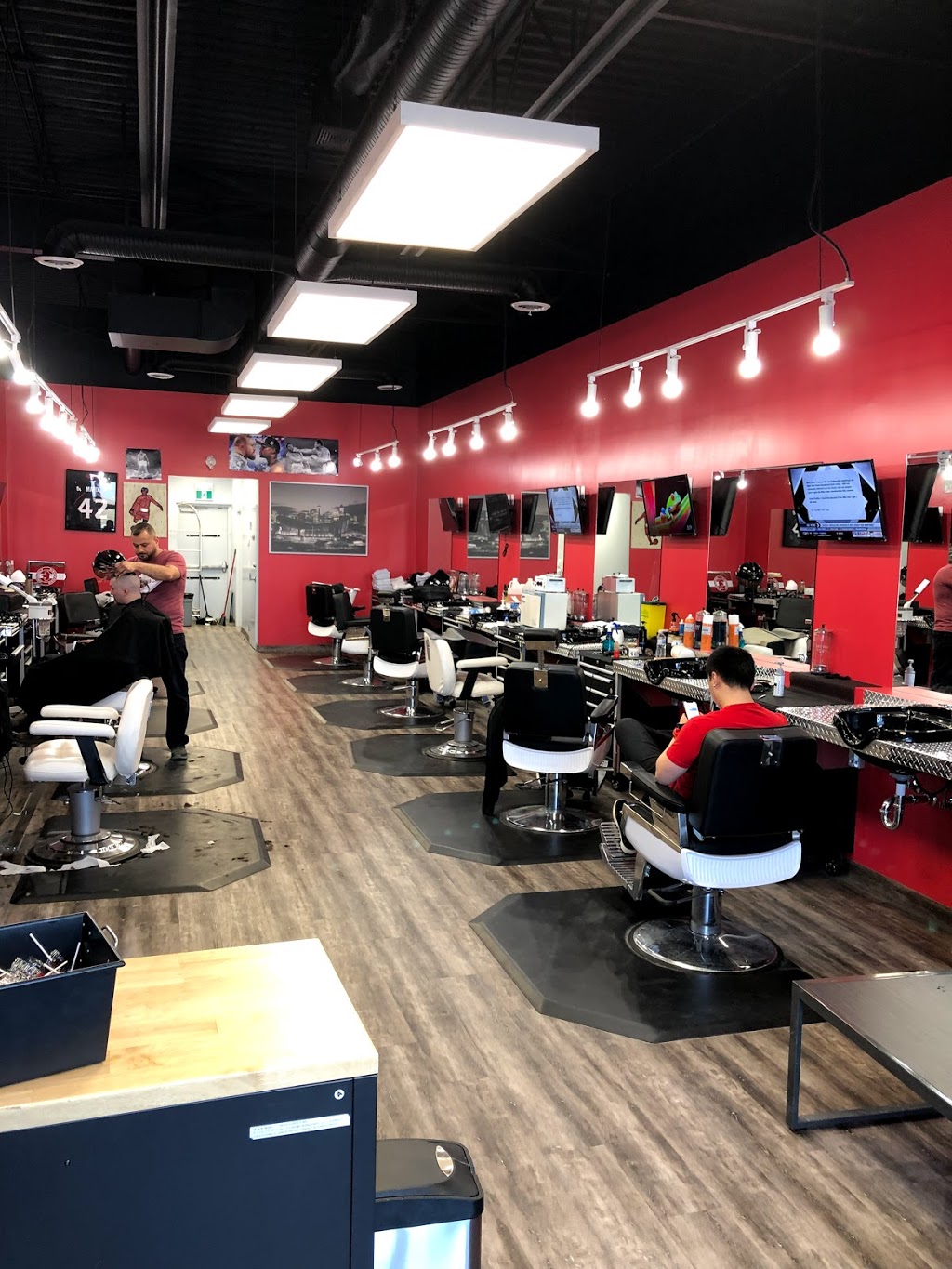 South Pointe Barber Shop | 362 - 5222 130 Avenue South East, Calgary, AB T2Z 0G4, Canada | Phone: (403) 236-8838