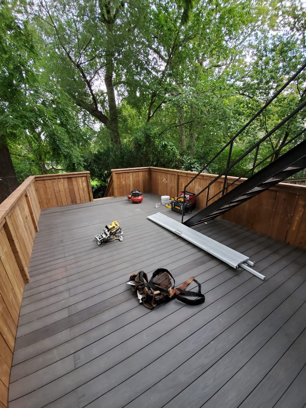 Deck Builder | Deck Contractor Decksforlife | 24 Pullman Rd, Maple, ON L6A 0T7, Canada | Phone: (647) 701-3206