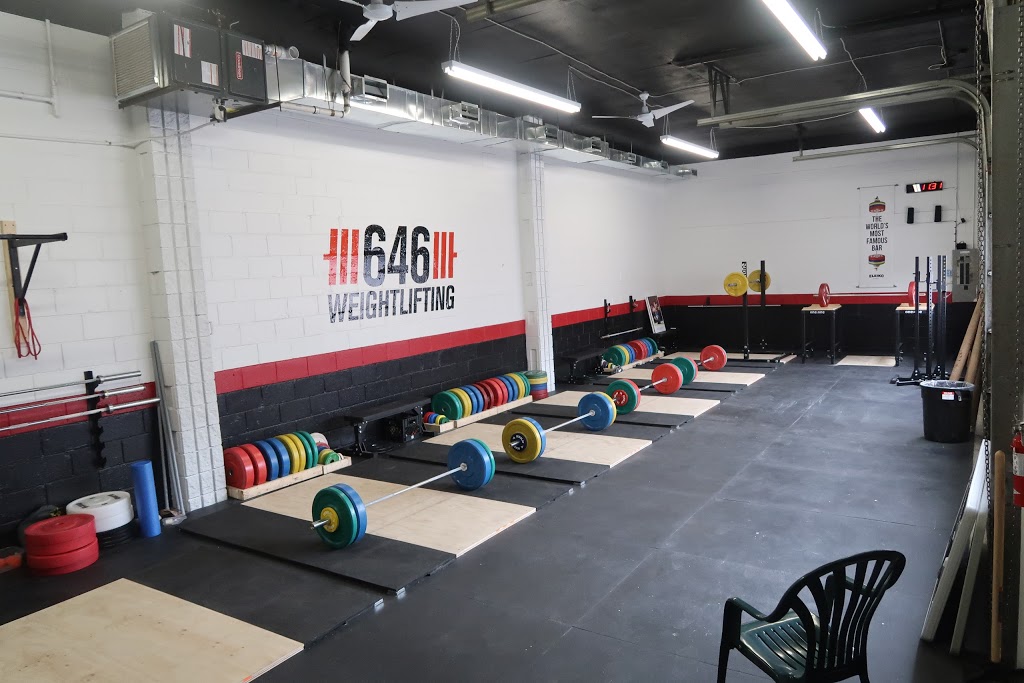 646 Weightlifting Gym | 1051 Pape Ave, East York, ON M4K 3W3, Canada | Phone: (647) 340-1646