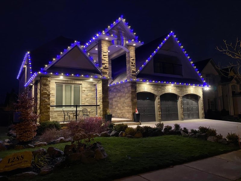 Christmas Light Hanging Truro | 731 Willow St, Truro, NS B2N 5H2, Canada | Phone: (902) 890-9423