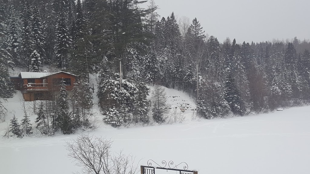 Auberge au Phil de leau | 150 Chemin Guénette, Sainte-Marguerite-du-Lac-Masson, QC J0T 1L0, Canada | Phone: (450) 228-1882