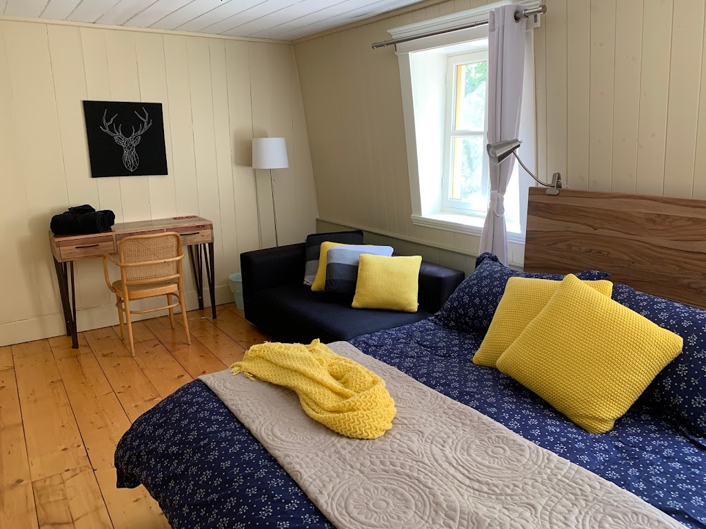 Aux Berges des Aulnaies B & B | 554 Route de la Seigneurie, Saint-Roch-des-Aulnaies, QC G0R 4E0, Canada | Phone: (581) 664-8019