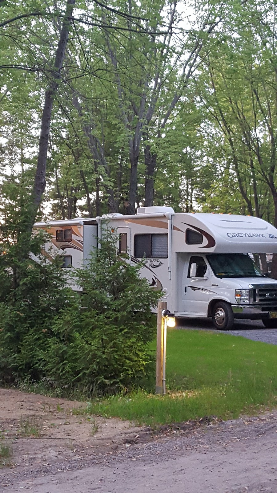 Maplewood Acres RV Park | 21848 Concession Rd 3, Bainsville, ON K0C 1E0, Canada | Phone: (613) 347-2130