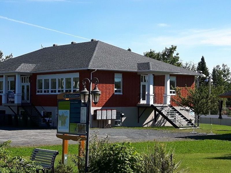 Mairie de Val-Racine | 2991 Chemin St Léon, Val-Racine, QC G0Y 1E1, Canada | Phone: (819) 657-4790