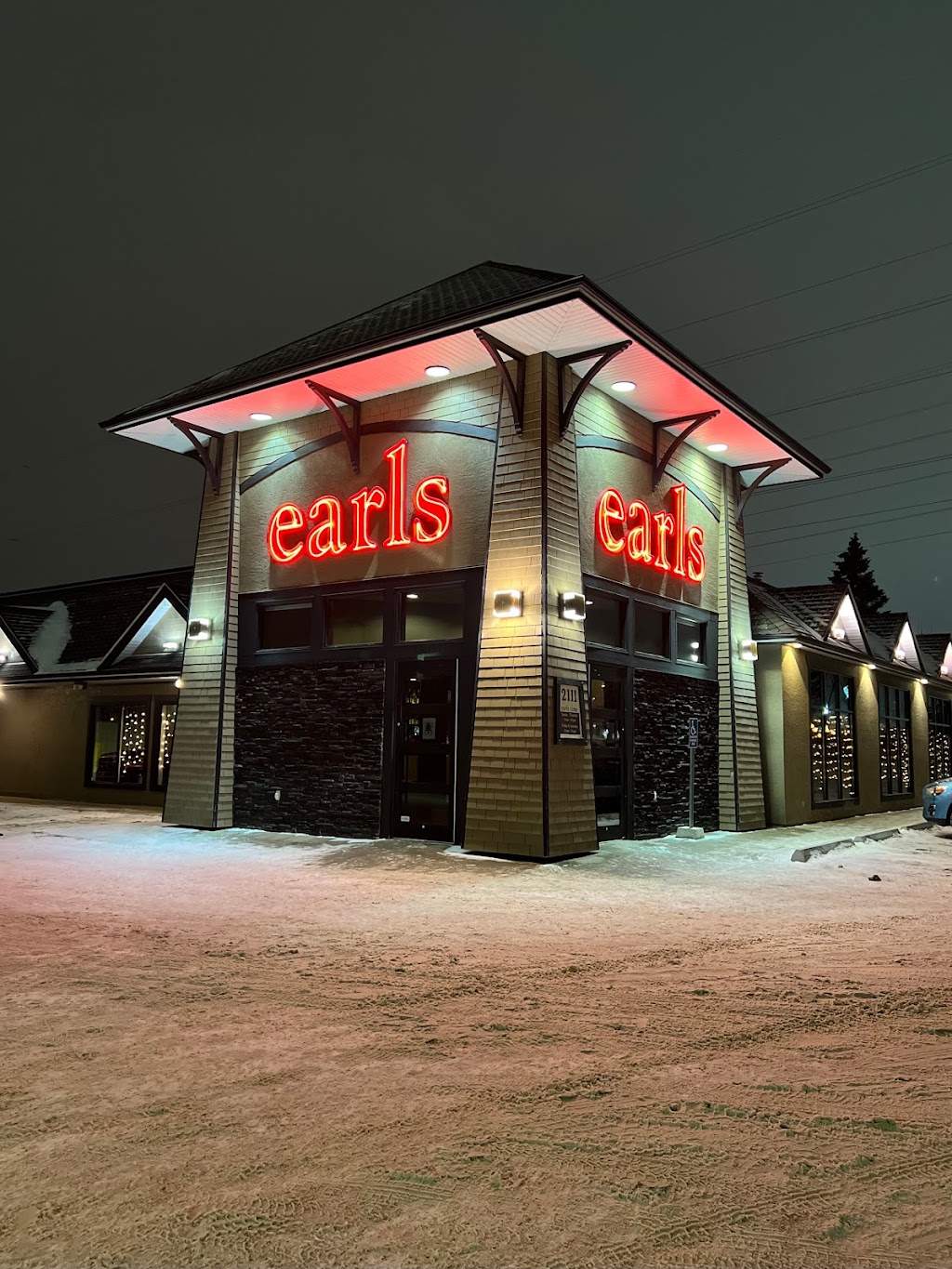 Earls Kitchen + Bar | 2111 Gaetz Ave, Red Deer, AB T4R 1Z4, Canada | Phone: (403) 342-4055