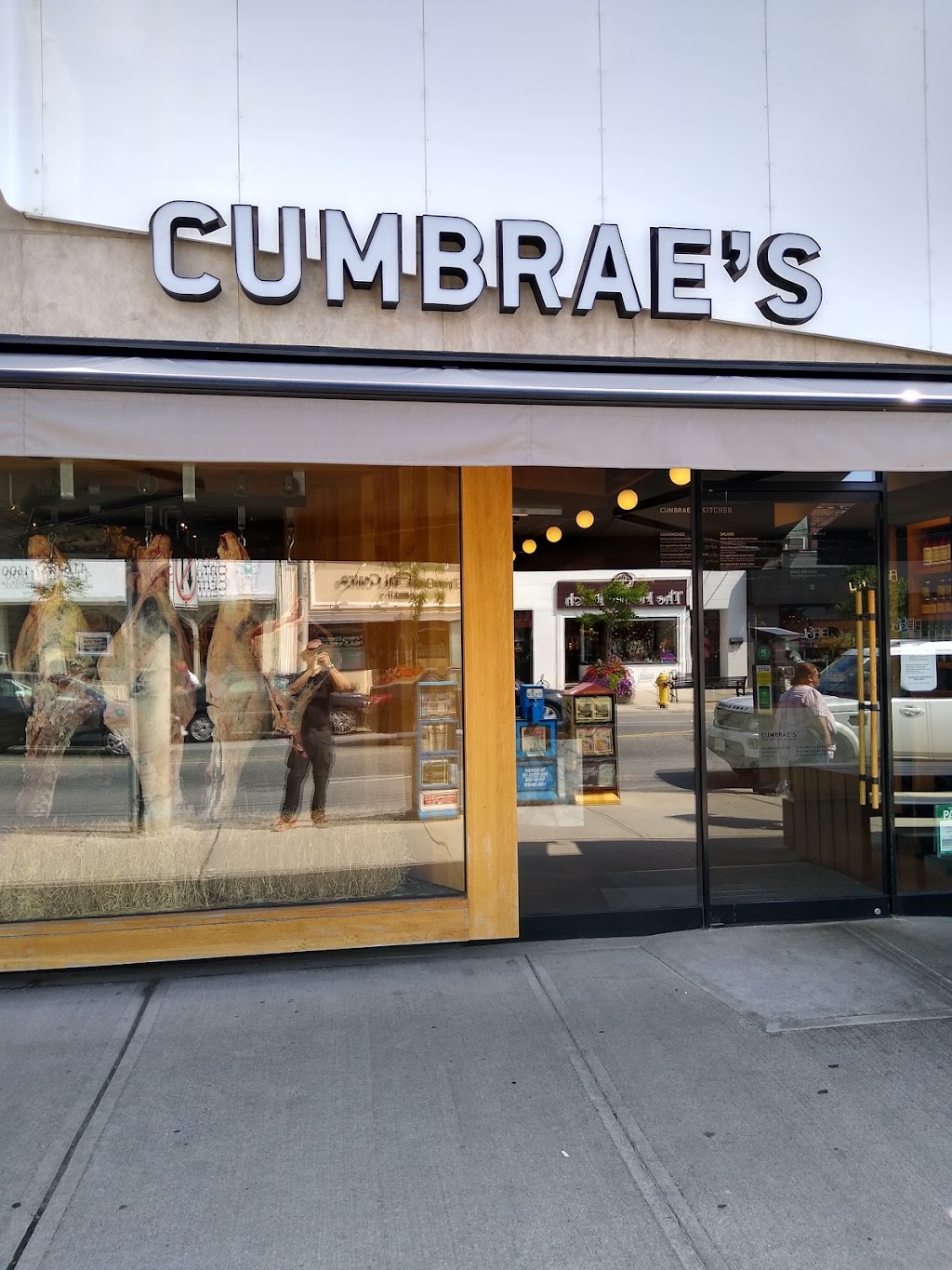 Cumbraes | 1591 Bayview Ave, East York, ON M4G 3B5, Canada | Phone: (416) 485-5620