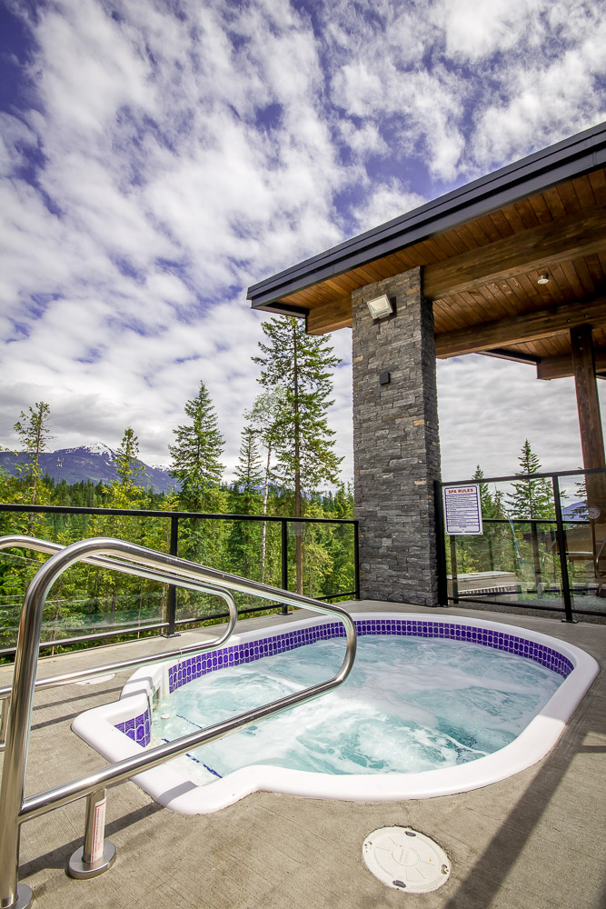 Eagle Pass Lodge | 1467 Highway 23 South, Revelstoke, BC V0E 2S0, Canada | Phone: (250) 837-1665