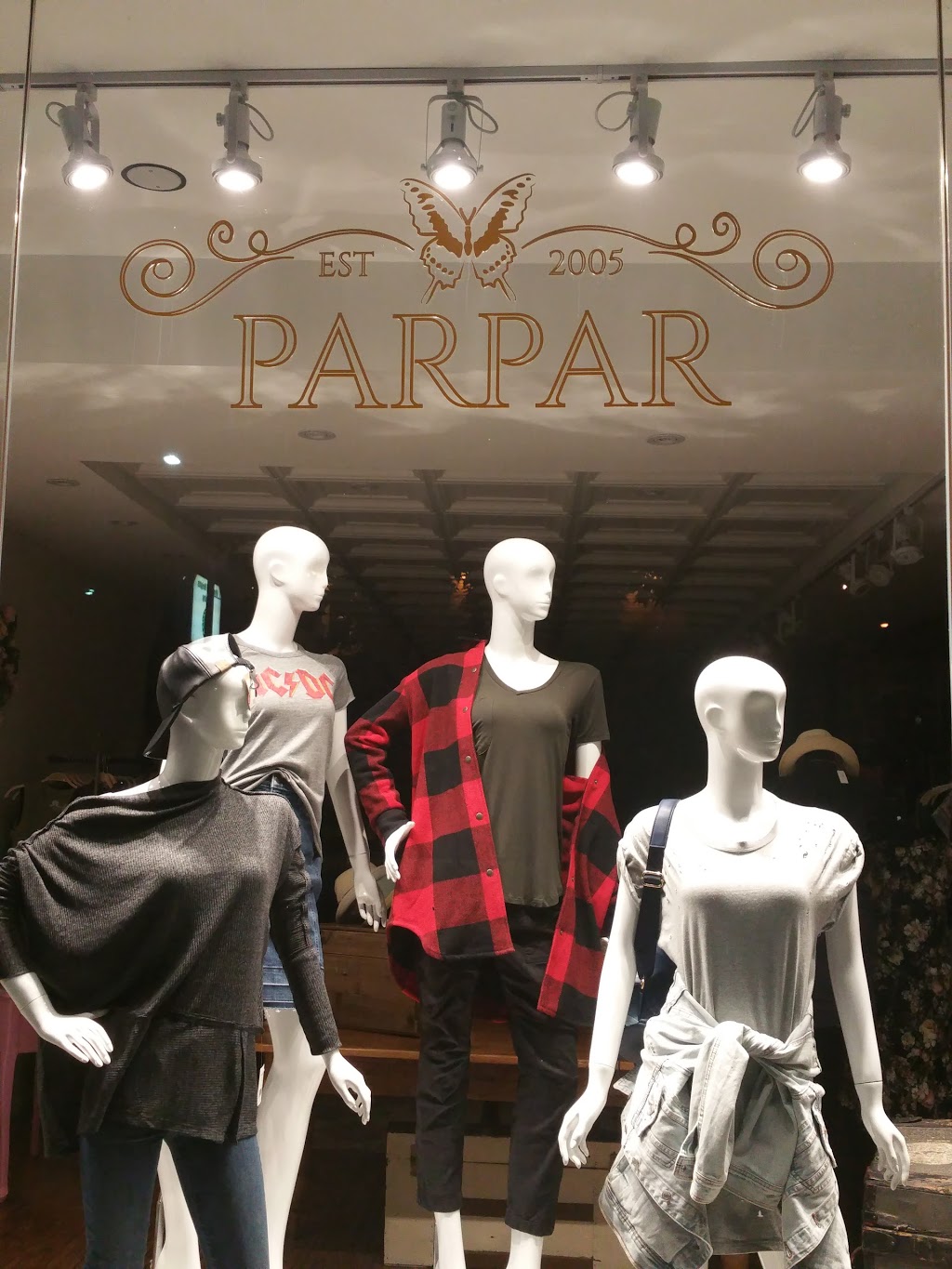 Parpar Boutique | 649 St Clair Ave W, Toronto, ON M6C 1A7, Canada | Phone: (416) 657-3333