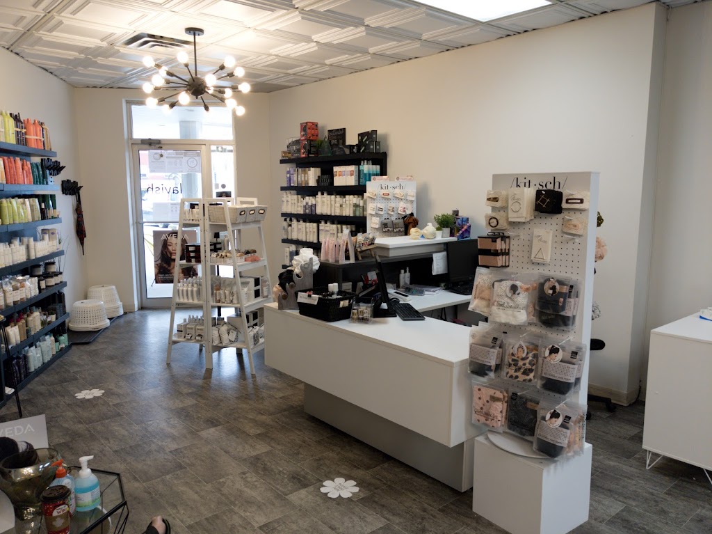 Lavish Salon | 167 Inkerman St W, Listowel, ON N4W 1B8, Canada | Phone: (519) 418-2244