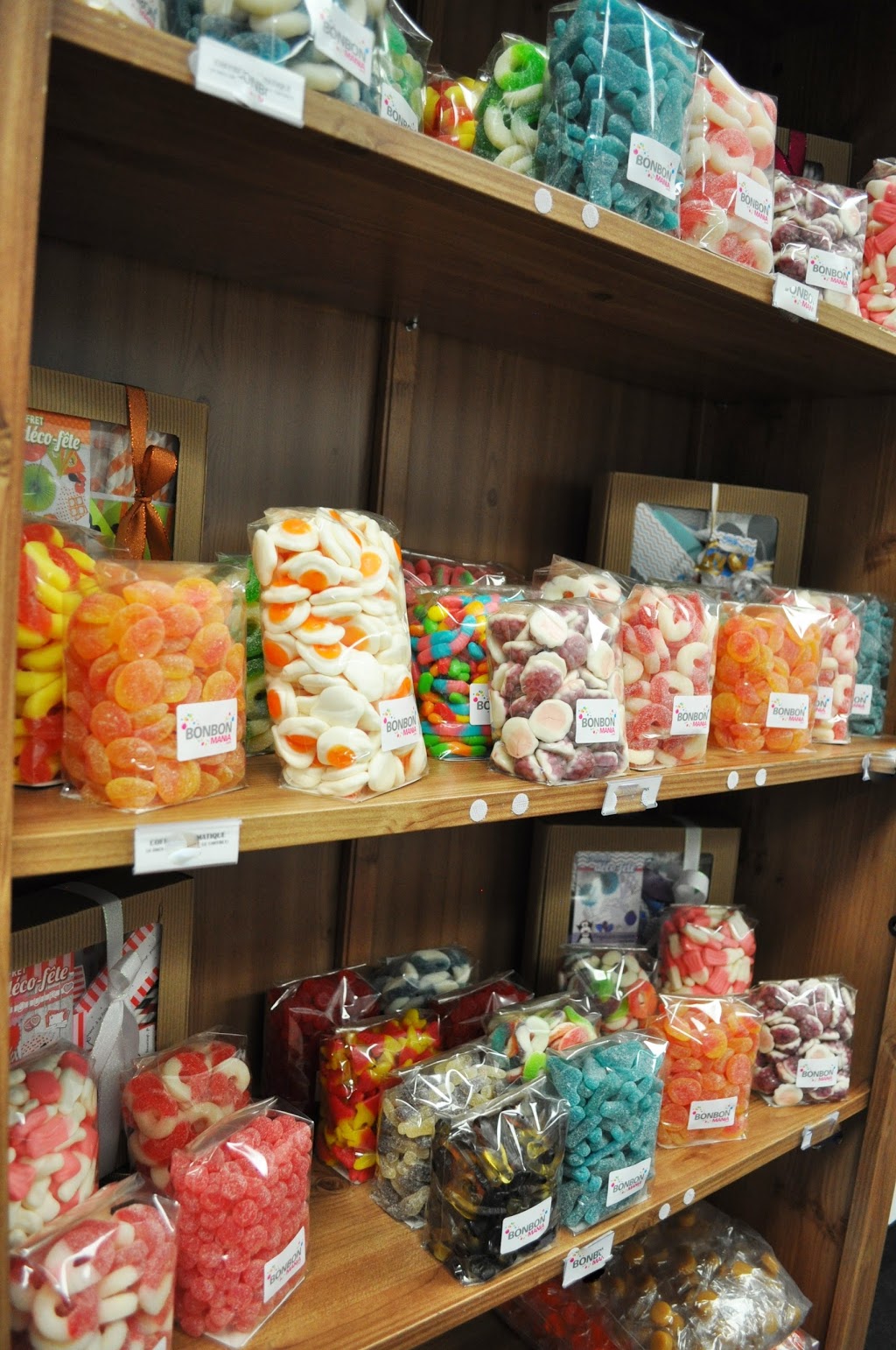 Bonbon Mania | Magasin de bonbons | Confiseries | Chocolats | 1340 Rue Gay-Lussac, Boucherville, QC J4B 7G4, Canada | Phone: (450) 857-4626