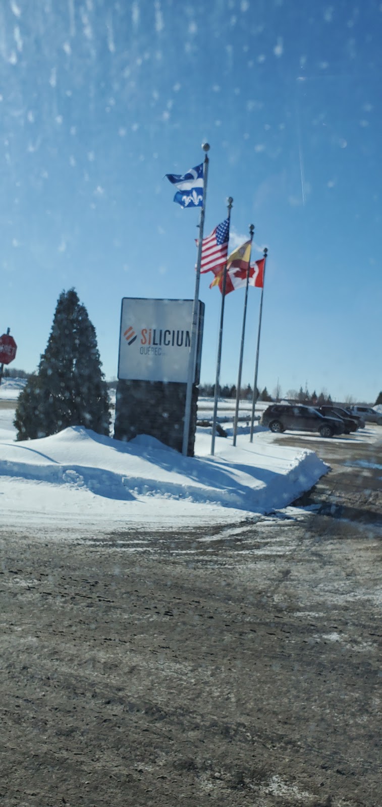 Becancour Silicon Inc | 6500 Rue Yvon Trudeau, Bécancour, QC G9H 2V8, Canada | Phone: (819) 294-6000