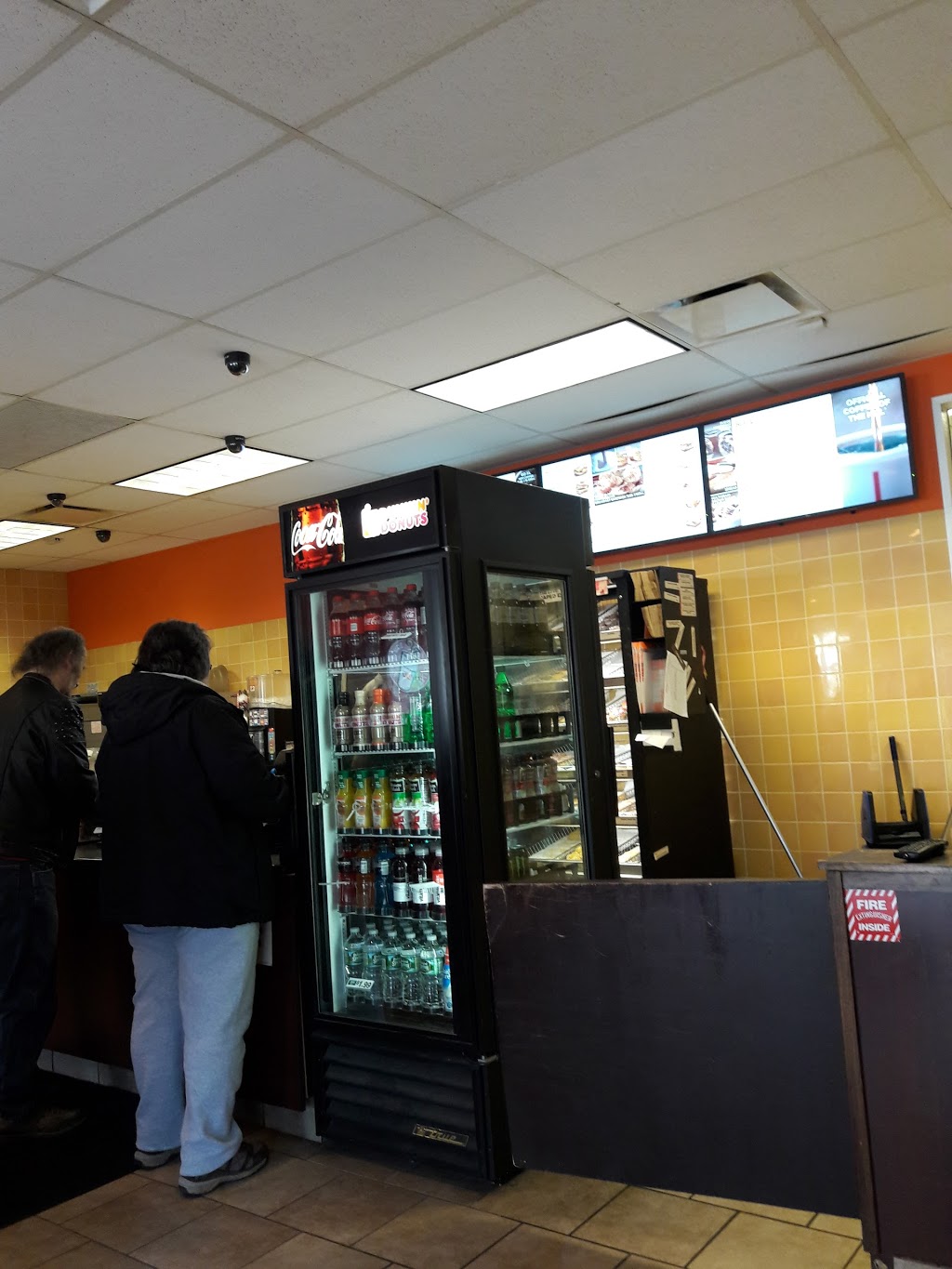 Dunkin | 255 Meadow Dr, North Tonawanda, NY 14120, USA | Phone: (716) 389-2408