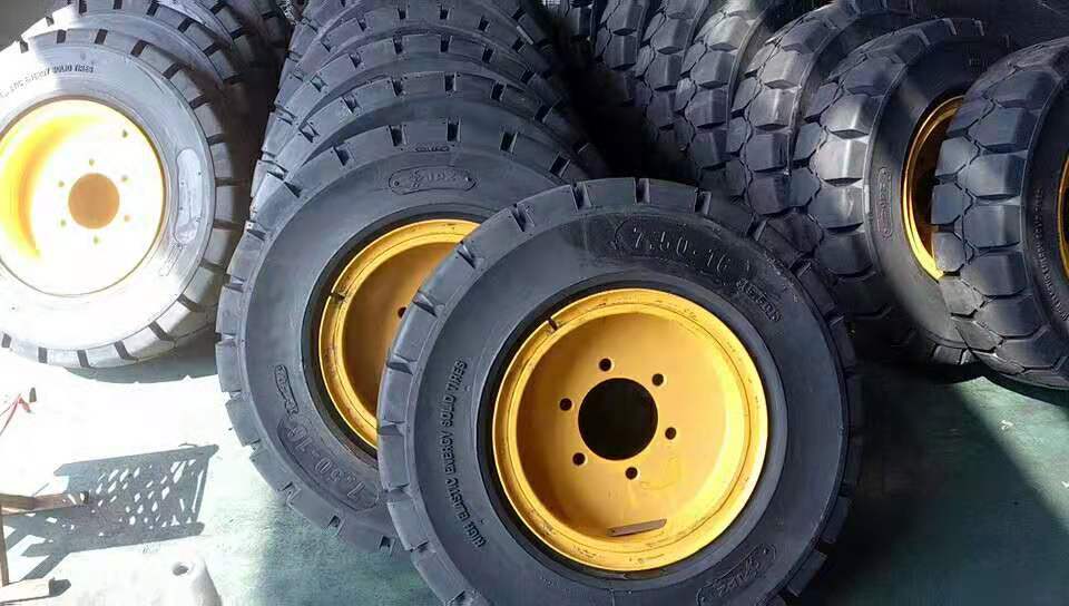 Monster Tire Canada Ltd | 200-12500 Vickers Way, Richmond, BC V6V 1H9, Canada | Phone: (604) 821-7211