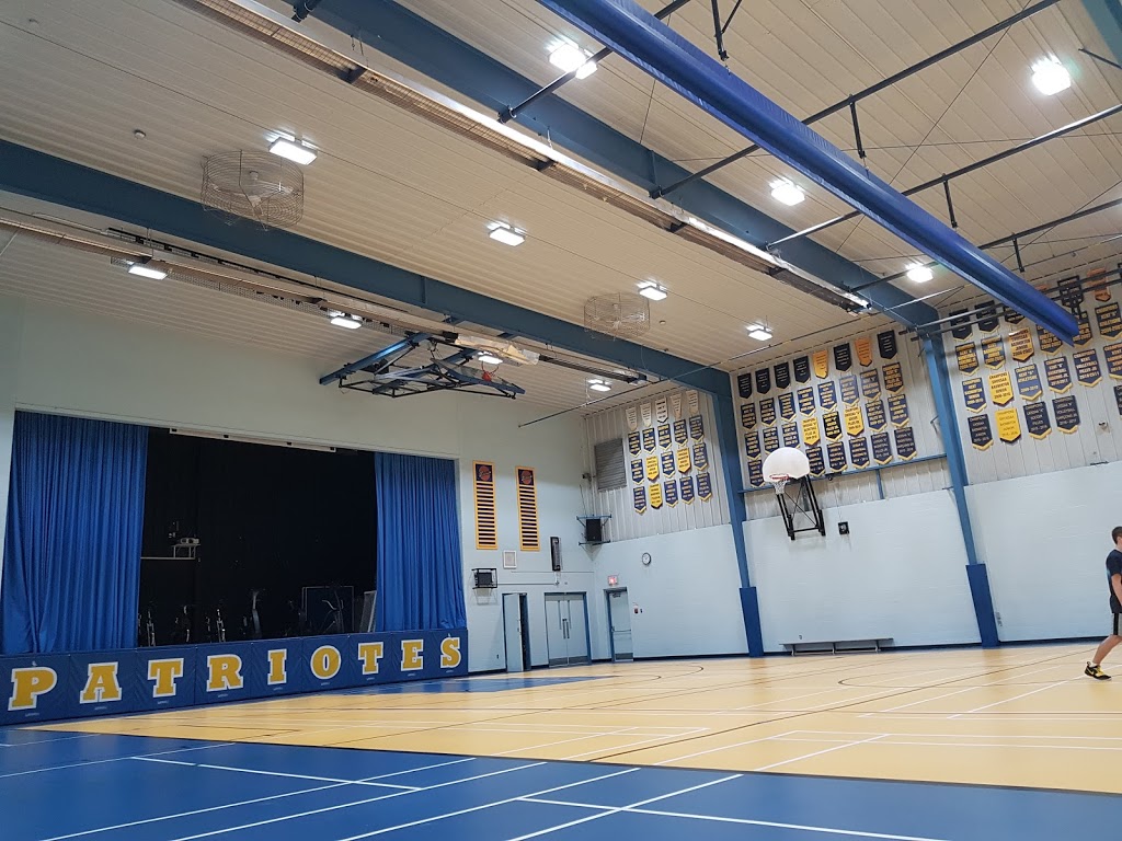 École secondaire catholique de Pain Court | 14 Notre Dame St, Pain Court, ON N0P 1Z0, Canada | Phone: (519) 352-1614