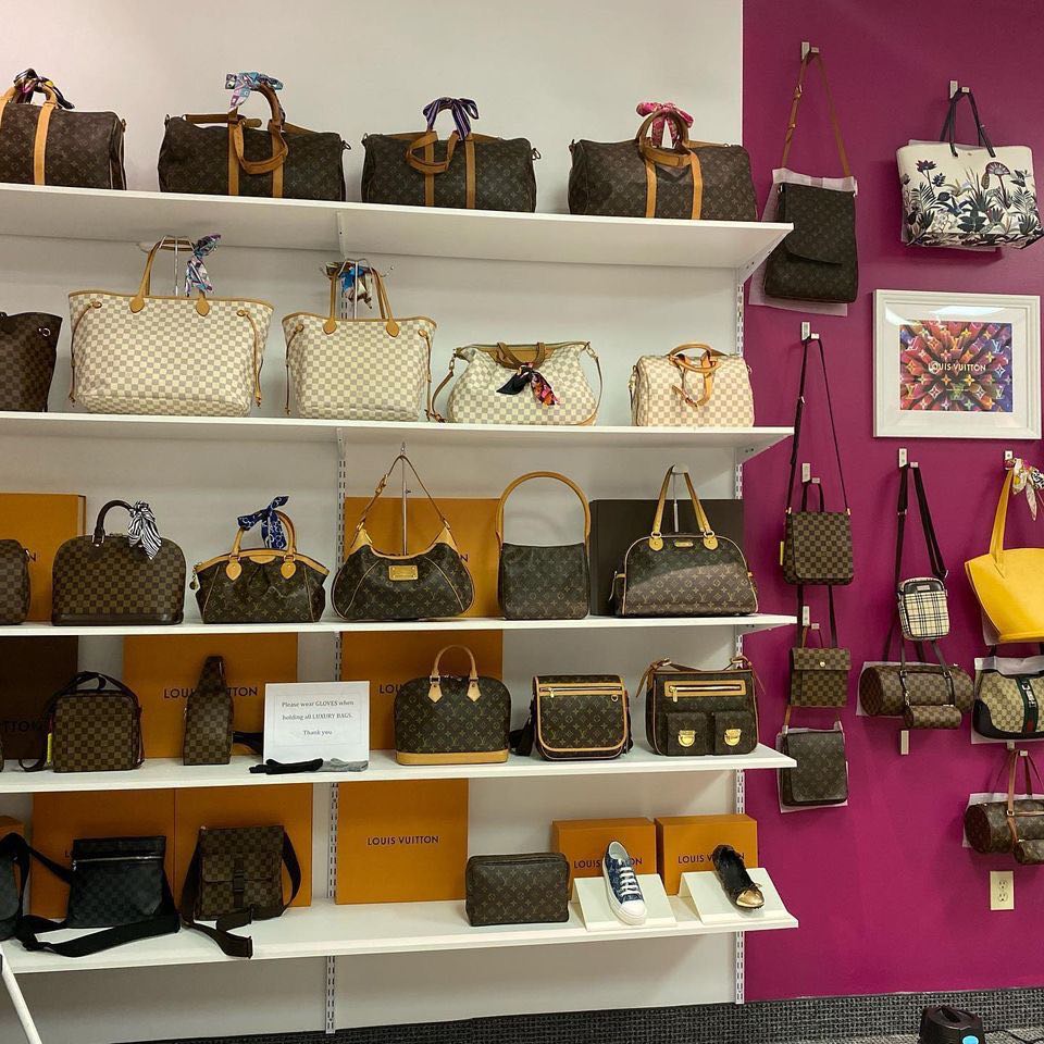 Love for Bags Inc. | 276 Bedford Hwy Unit 106, Halifax, NS B3M 2K6, Canada | Phone: (902) 404-5188