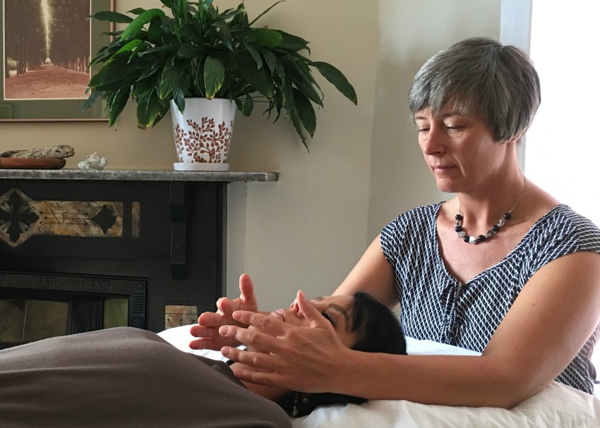 Sue Taylor, Wolf Healing Ottawa | 2253 Wallingford Way, North Gower, ON K0A 2T0, Canada | Phone: (613) 230-0998