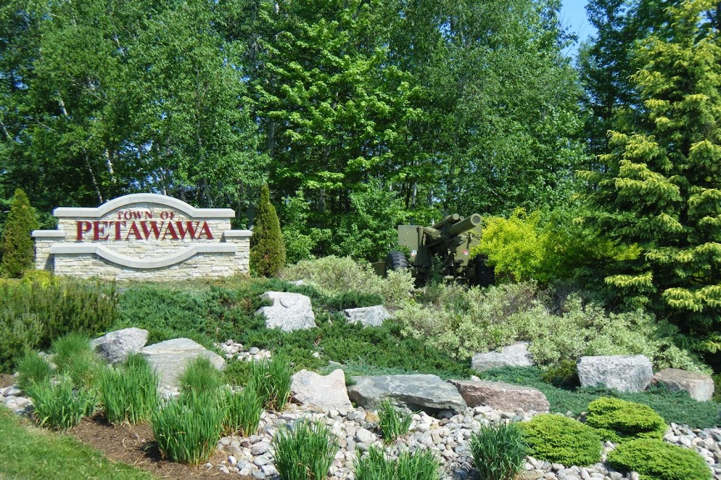 Petawawa Properties | 7 Hilda St #201, Petawawa, ON K8H 1T7, Canada | Phone: (877) 687-6305