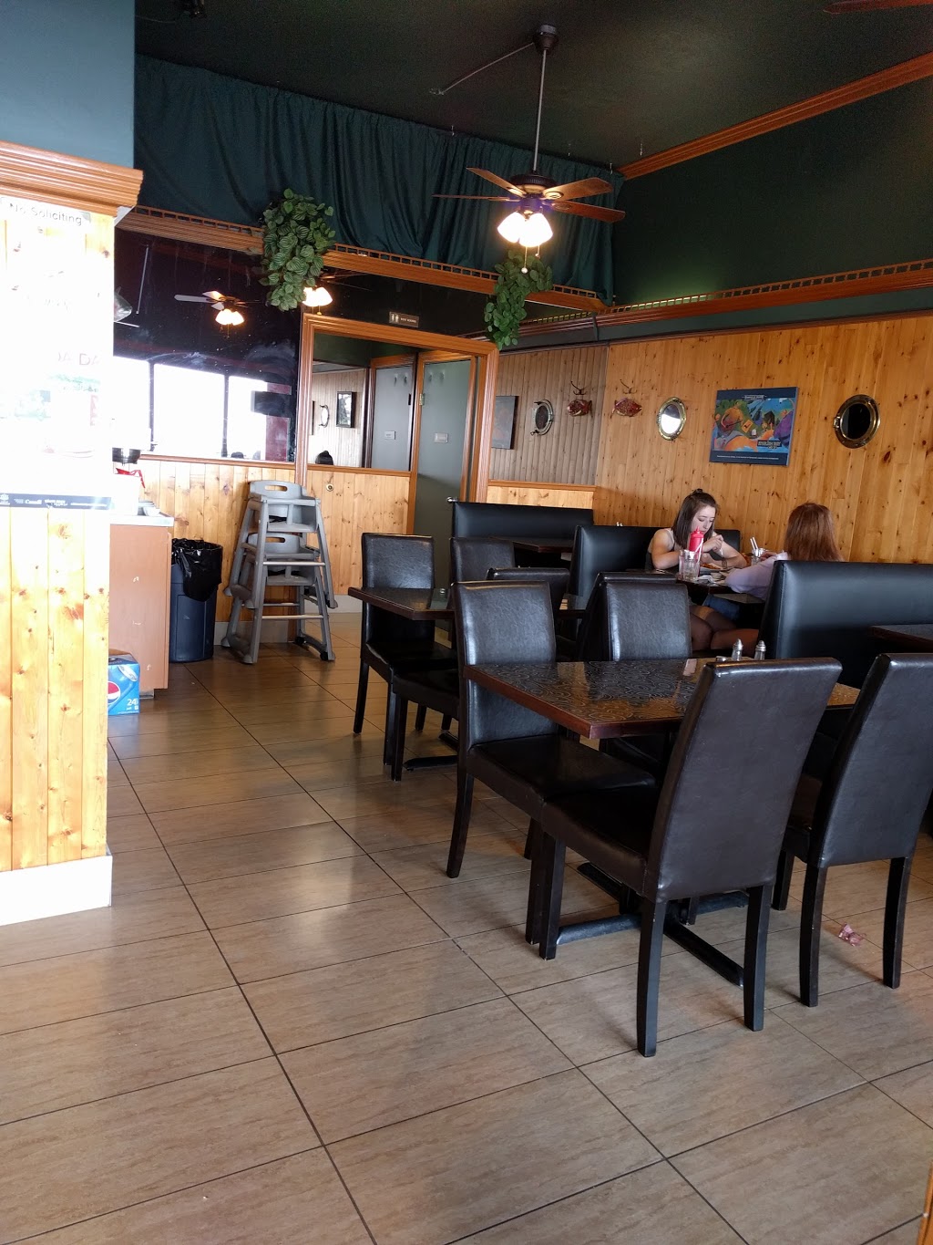 Docks Fish And Chips | 15061 Marine Dr, White Rock, BC V4B 1C5, Canada | Phone: (604) 536-3625