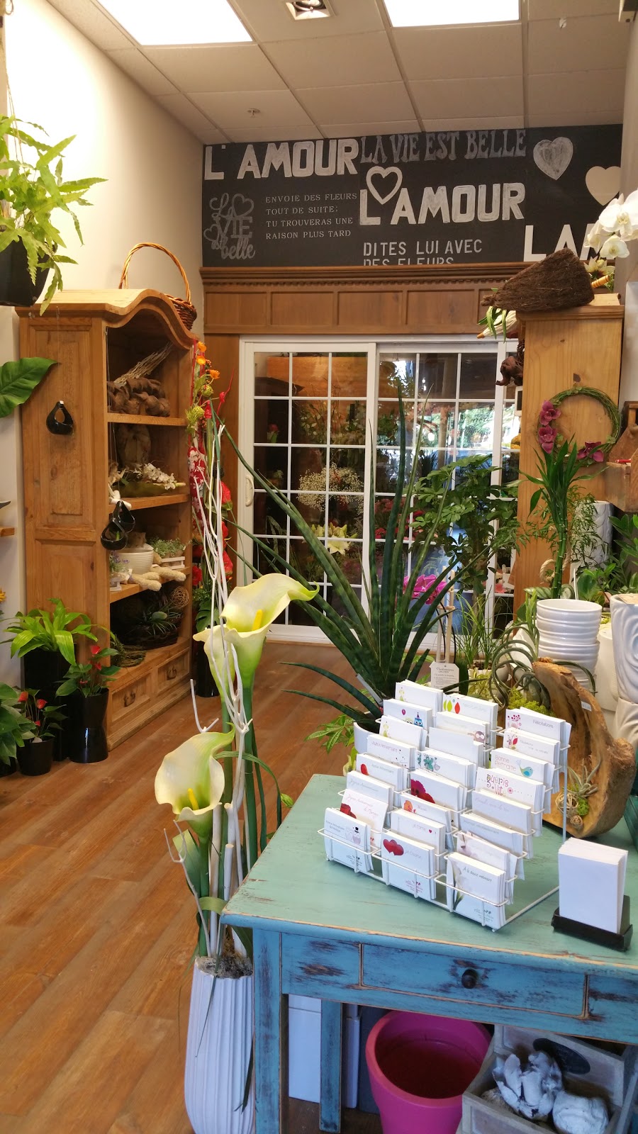 Fleuriste Les Fleurs DAlicia | 1130 Boulevard Lebourgneuf, Québec, QC G2K 0A9, Canada | Phone: (418) 634-1230