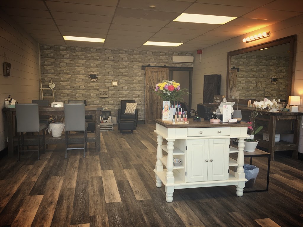 Cottage Country Beauty Bar | 685 Muskoka Rd N, Gravenhurst, ON P1P 1N5, Canada | Phone: (705) 681-0442