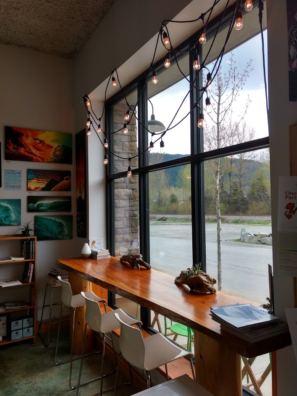 Stay Wild Natural Health Food Store And Juice Bar | 106-7445 Frontier St, Pemberton, BC V0N 2L1, Canada | Phone: (604) 894-8884