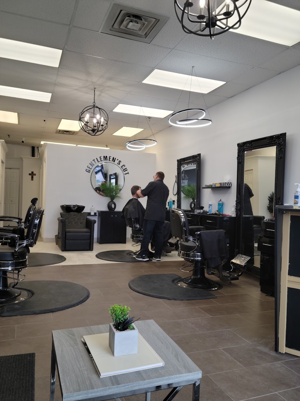 Gentlemens Cut Barber Shop | 315 Lincoln Rd Unit 5, Waterloo, ON N2J 4H7, Canada | Phone: (519) 265-9882