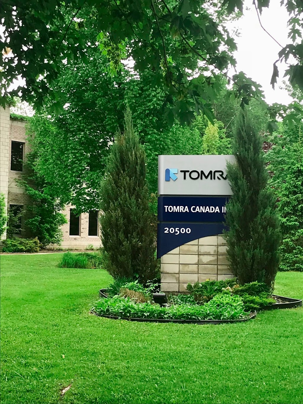 TOMRA Canada Inc | 20500 Av. Clark-Graham, Baie-dUrfé, QC H9X 4B6, Canada | Phone: (514) 457-4177