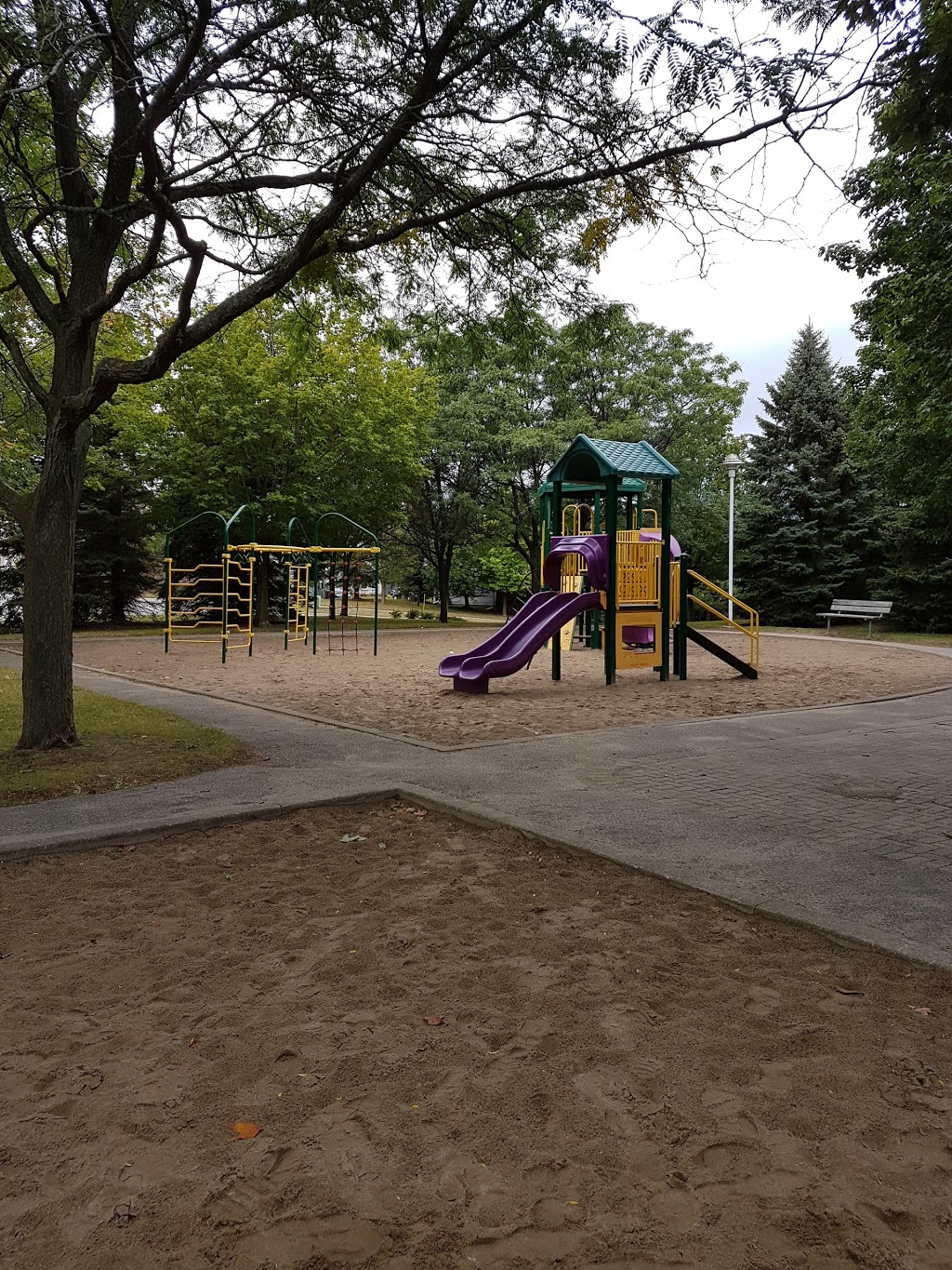 Dambrosio Park | 121-123 DAmbrosio Dr, Barrie, ON L4N 7W3, Canada