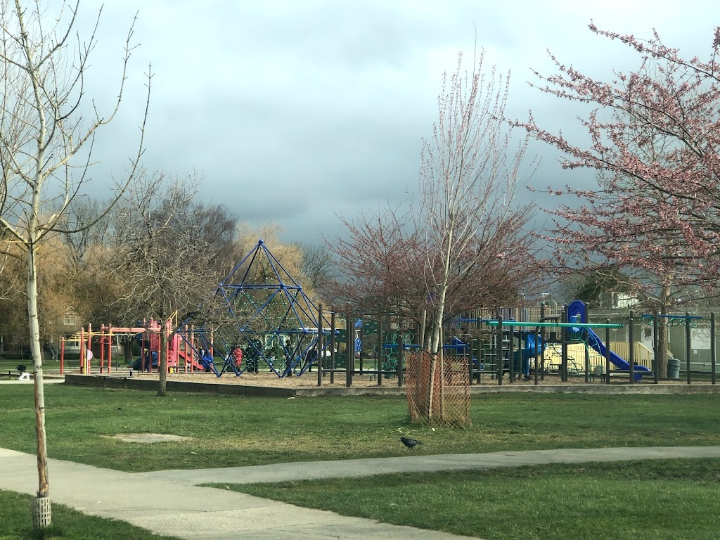 Montgomery Park Playground | 1040 W 43rd Ave, Vancouver, BC V6M 2B9, Canada | Phone: (604) 710-5253