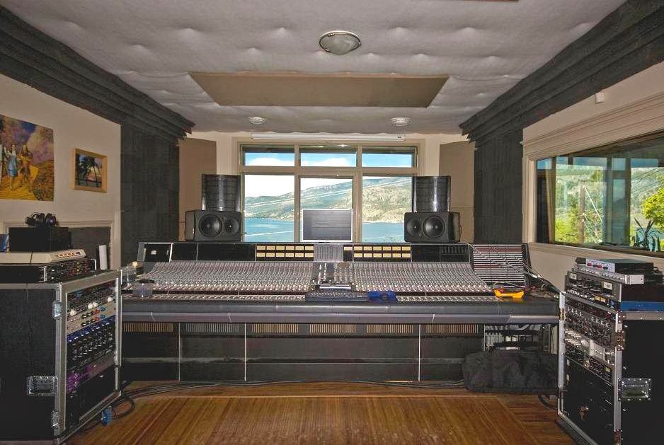 Big Audio Productions | 2092 Bennett Rd, Kelowna, BC V1V 2C1, Canada | Phone: (250) 862-5002