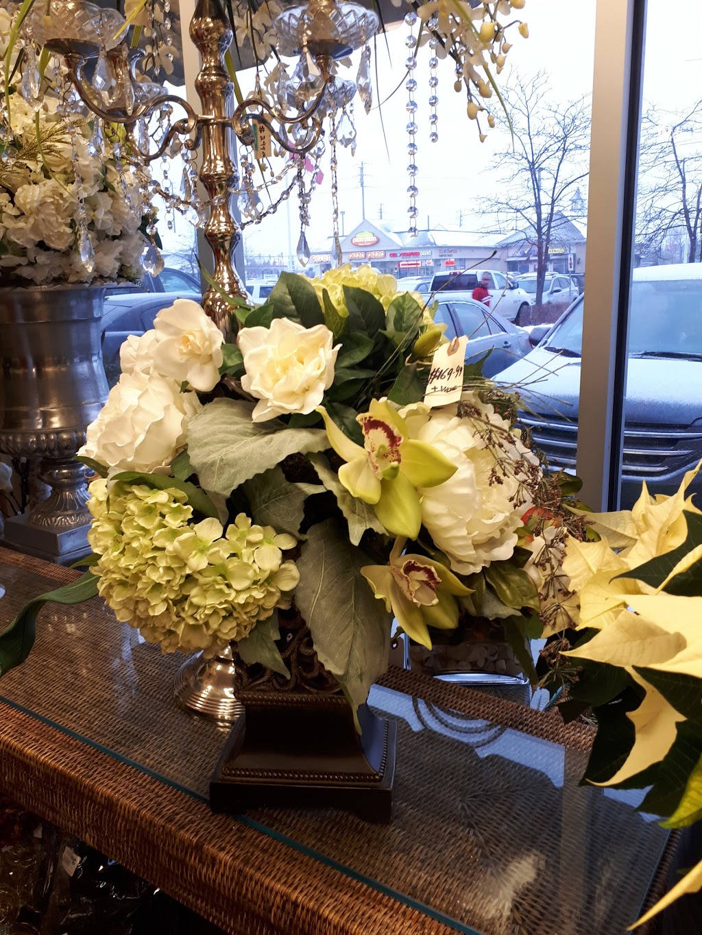 Jennifers Flowers & Gifts | 2943 Major MacKenzie Dr W #6, Maple, ON L6A 3N9, Canada | Phone: (905) 417-9866