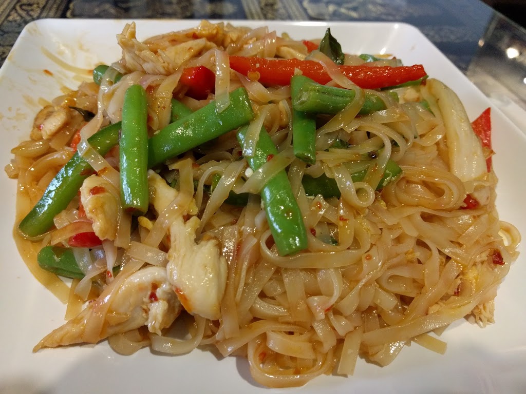 Tuptim Thai Restaurant | 450 Mulock Dr, Newmarket, ON L3Y 9B8, Canada | Phone: (905) 898-3599