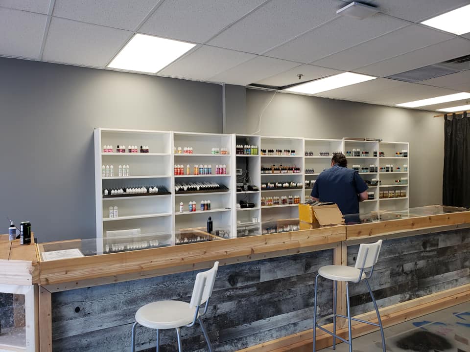 Evolution Vape Cambrian Village | 783 Northmount Dr NW, Calgary, AB T2L 0A1, Canada | Phone: (403) 452-0723