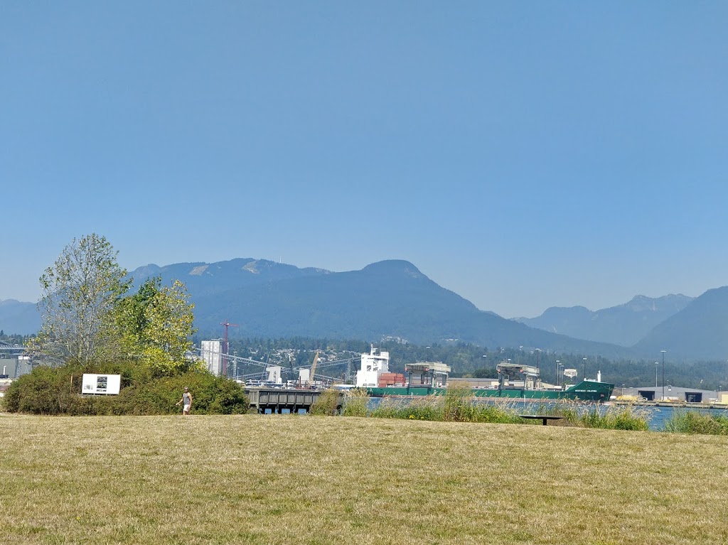 New Brighton Pool | 3201 New Brighton Rd, Vancouver, BC V5K 5J7, Canada | Phone: (604) 298-0222