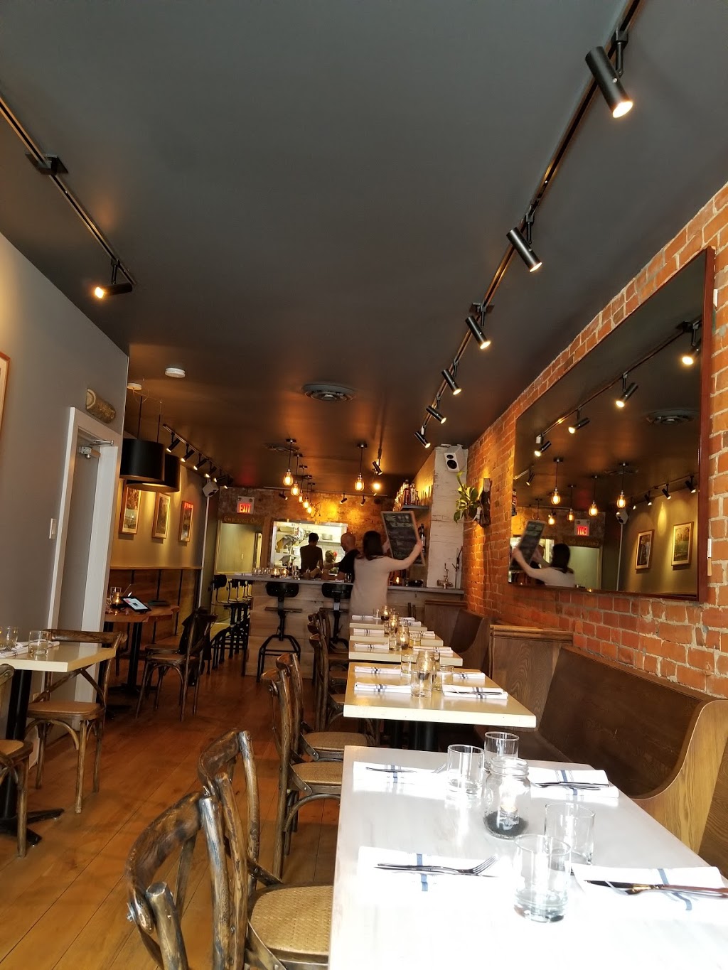 Antler Kitchen & Bar | 1454 Dundas St W, Toronto, ON M6J 1Y6, Canada | Phone: (647) 345-8300