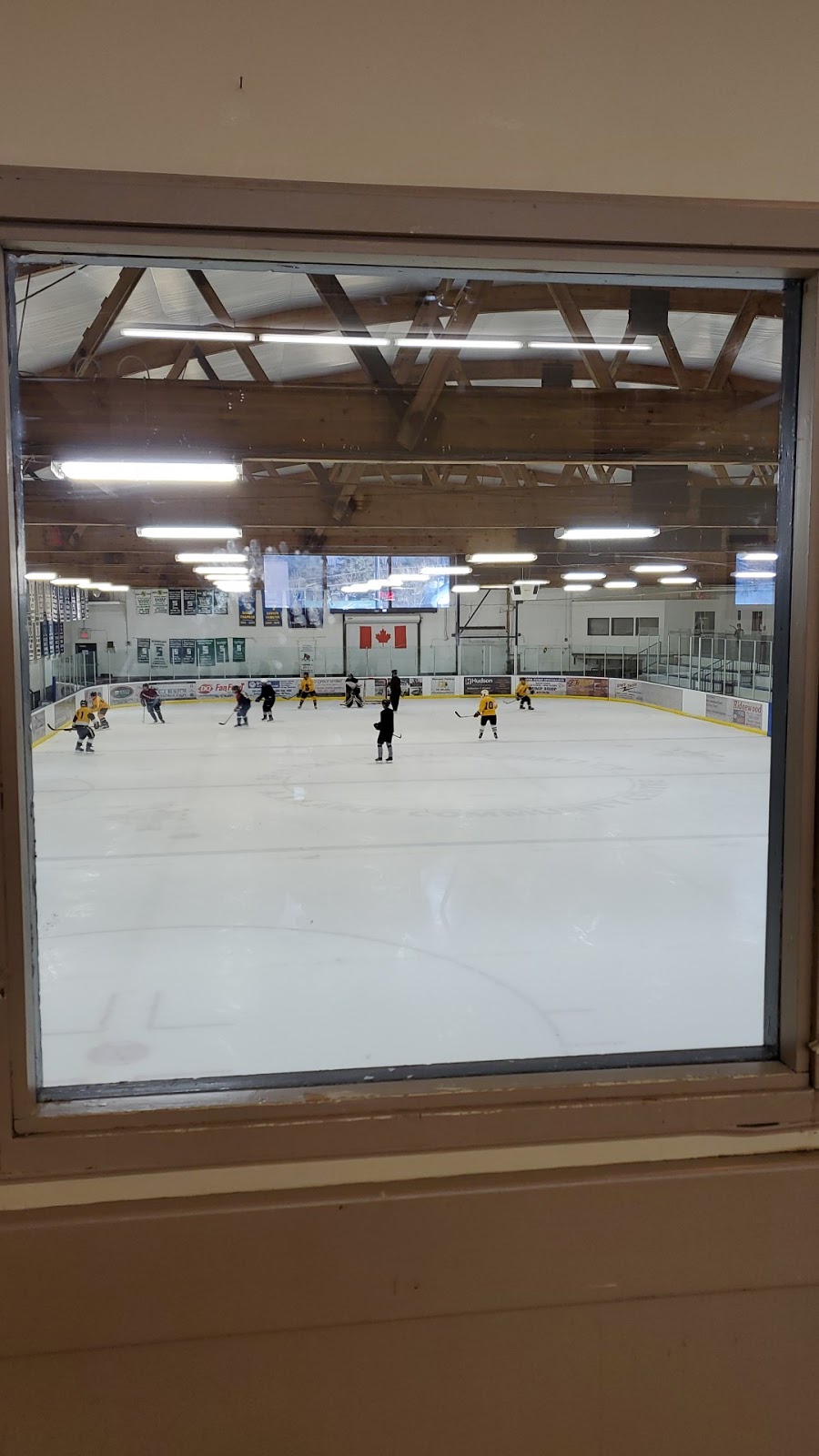 Lake of Bays Community Centre Arena | 10 University St, Baysville, ON P0B 1A0, Canada | Phone: (705) 767-3933