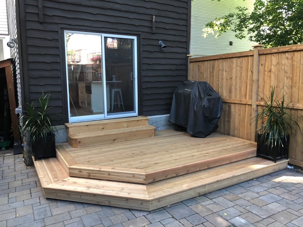 Deluxe Fencing and Decks | 726 Long Point Cir, Gloucester, ON K1T 4E9, Canada | Phone: (613) 862-4275