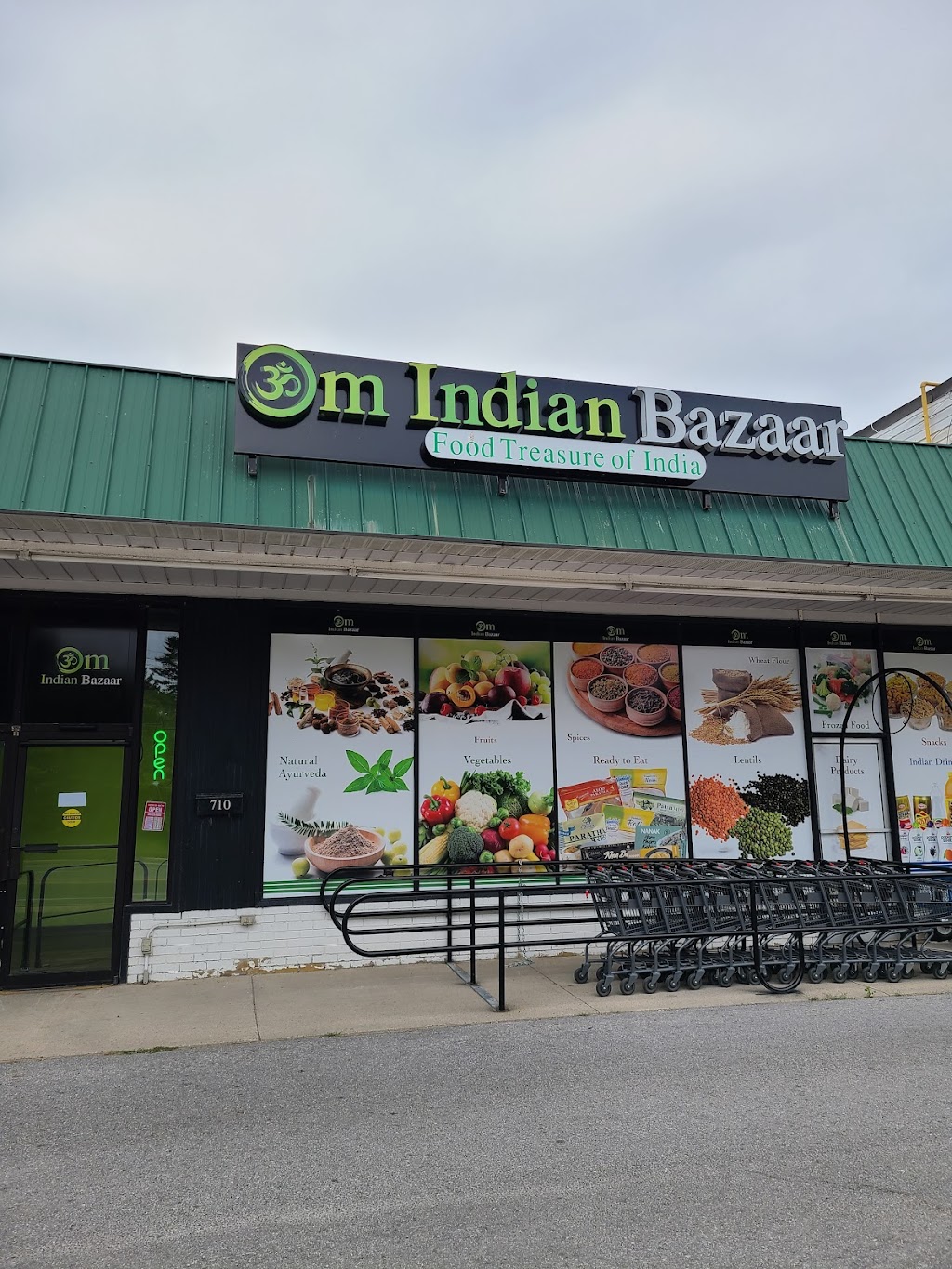 Om Indian Bazaar | 710 Front Rd, Kingston, ON K7M 4L5, Canada | Phone: (905) 782-7668