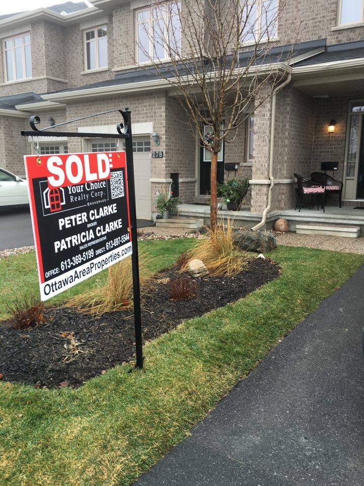 Patricia and Peter Clarke. Ottawa Real Estate Brokers. Right At  | 1827 Woodward Dr #311, Ottawa, ON K2C 1C3, Canada | Phone: (613) 697-5544