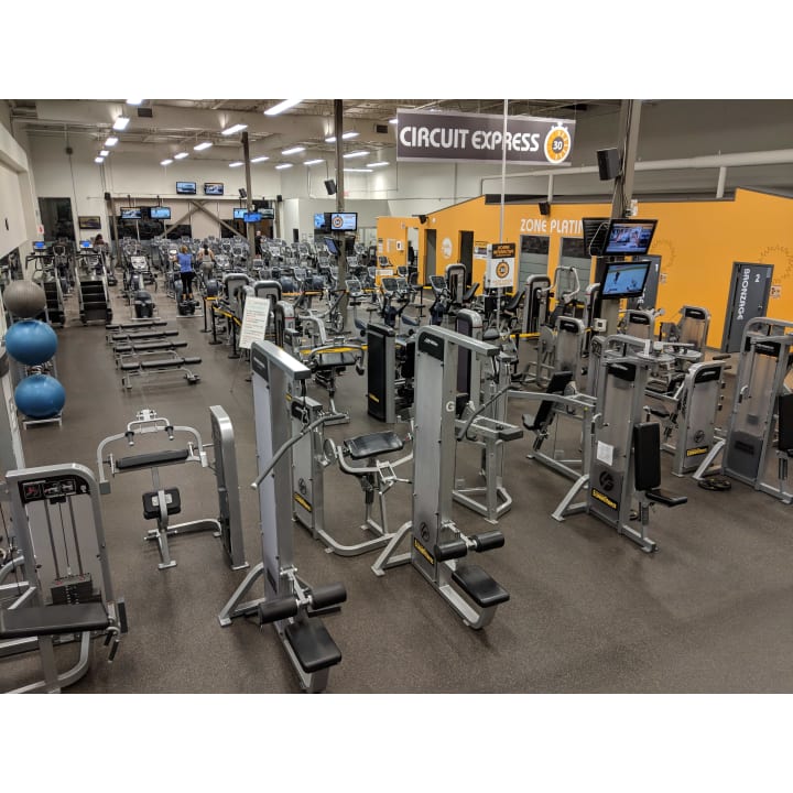 Éconofitness Extra | 2228 Boulevard des Laurentides, Laval, QC H7K 3C1, Canada | Phone: (450) 967-4242