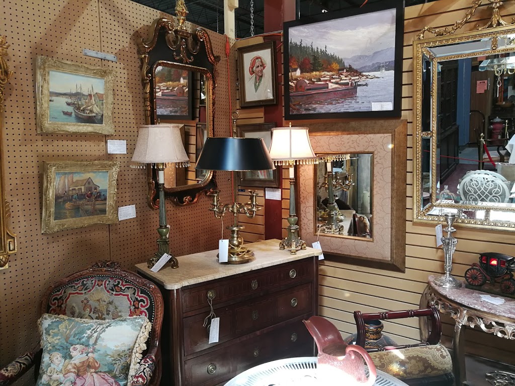 Roadshows 400 Antiques Mall | 2207 Industrial Park Rd, Innisfil, ON L9S 3V9, Canada | Phone: (705) 436-6222