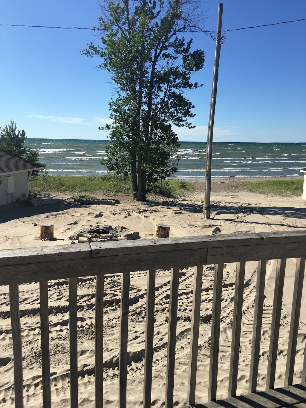 Sandpiper Beach Resort | 8 Sandpiper Ln, Wasaga Beach, ON L9Z 2J9, Canada | Phone: (416) 566-1704