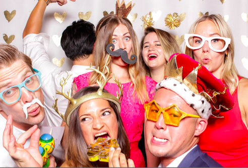 Nanaimo Photobooths | 388 Seventh St, Nanaimo, BC V9R 1E2, Canada | Phone: (778) 220-4546