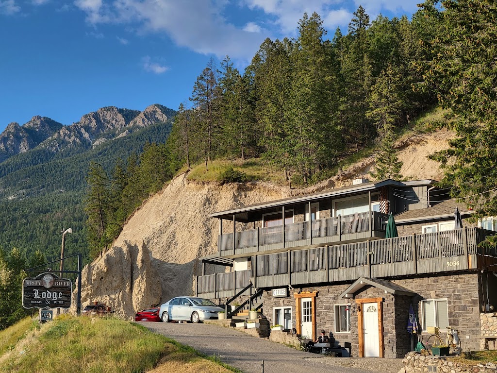Misty River Lodge | 5036 BC-93, Radium Hot Springs, BC V0A 1M0, Canada | Phone: (250) 347-9912