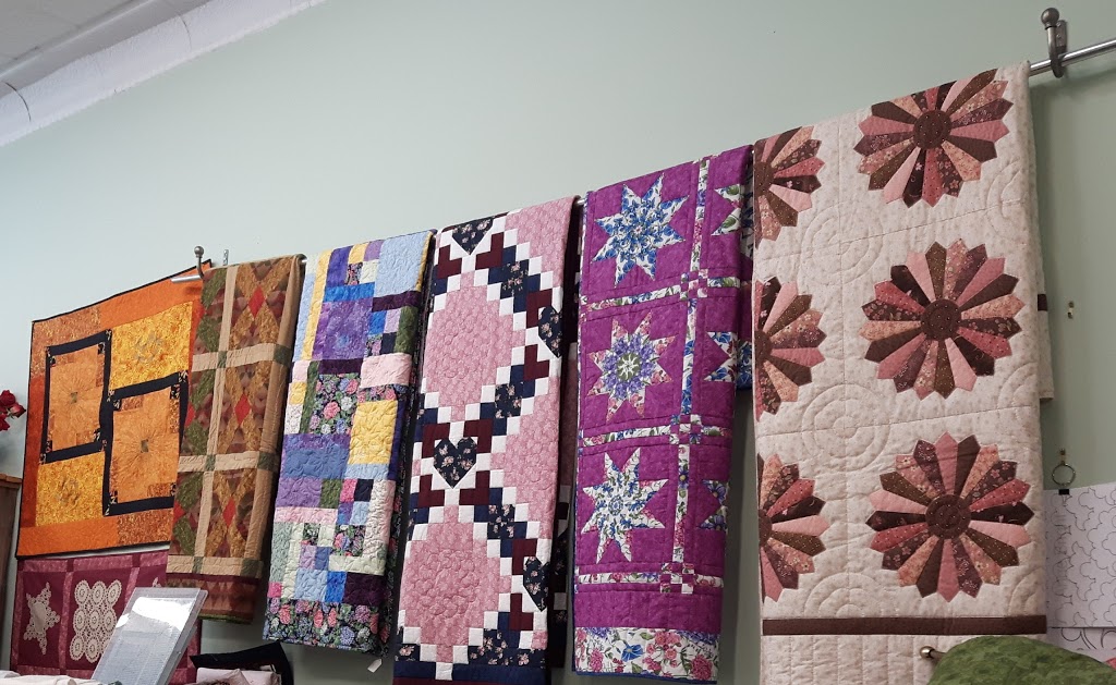 Shelleys Painted TreasuresN Quilt shop | 462 St George St S, Dresden, ON N0P 1M0, Canada | Phone: (519) 683-4244