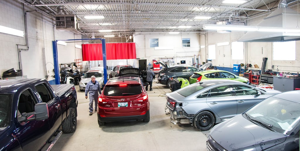 Focus Autobody & Glass | 30 Stapleton St, Winnipeg, MB R2L 2E2, Canada | Phone: (204) 667-2745