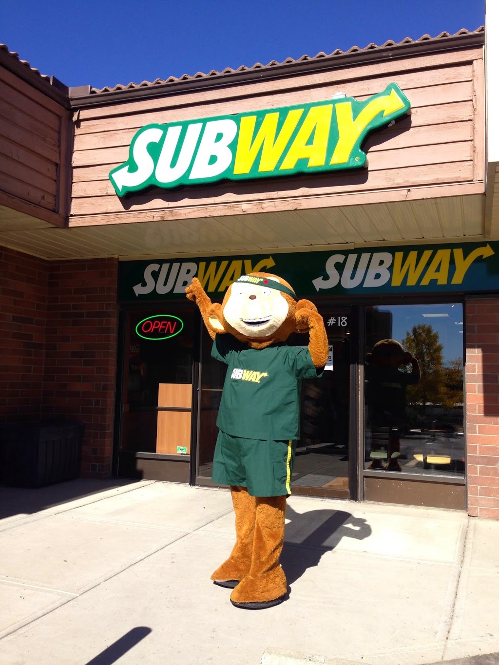 Subway Ranchlands Nw | 7750 Ranchview Dr NW, Calgary, AB T3G 1Y9, Canada | Phone: (403) 452-4443